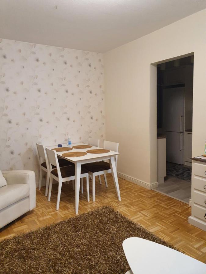 Апартаменты Kaunis Valoisa 3 Krs Pikkukaksio Vantaa Koivukylae Экстерьер фото